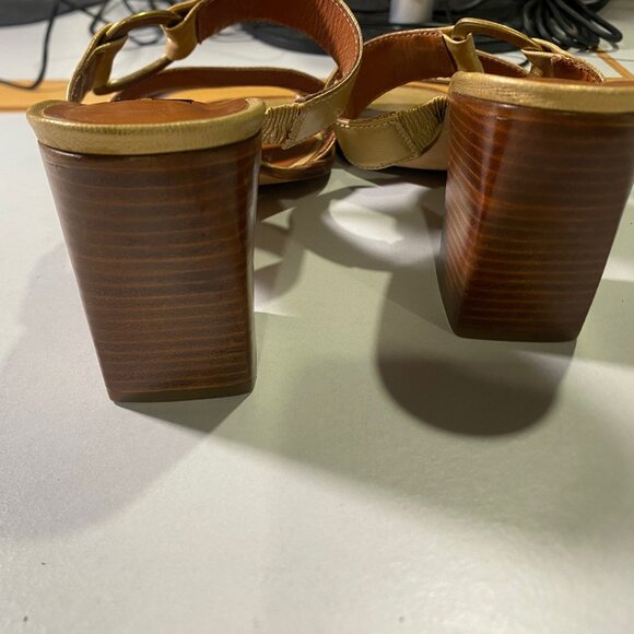 Donna Karan - Size 8.5M -  Women's leather band sandal block heel in gold, Italy - Picture 8 of 11